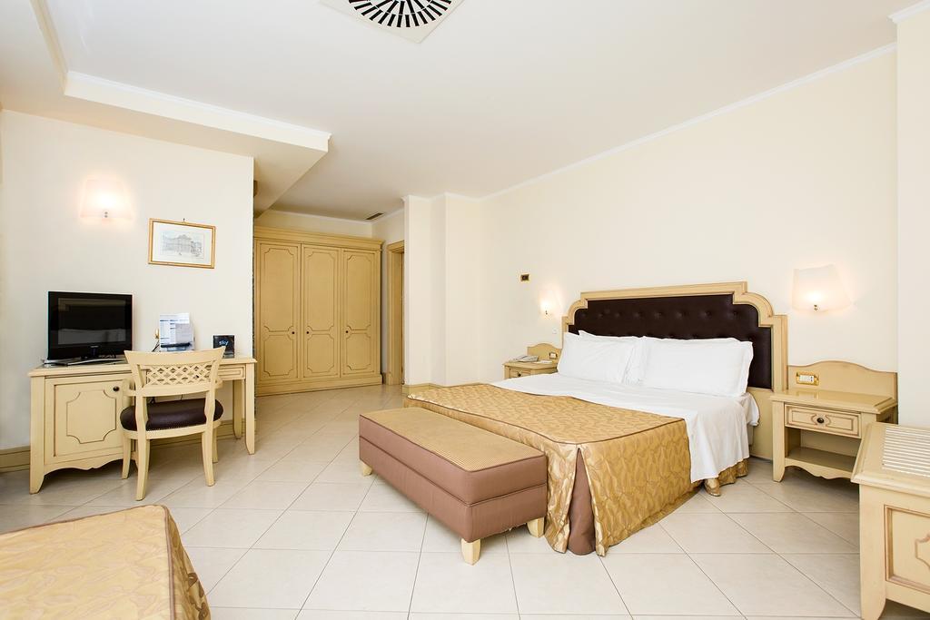 Grand Hotel Faraglioni Aci Trezza Cameră foto