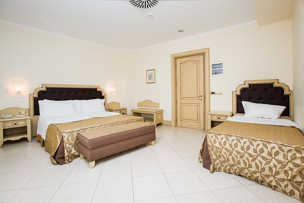 Grand Hotel Faraglioni Aci Trezza Cameră foto